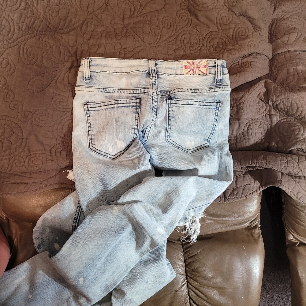 Machine Distressed Jeans - Picture 2 of 4